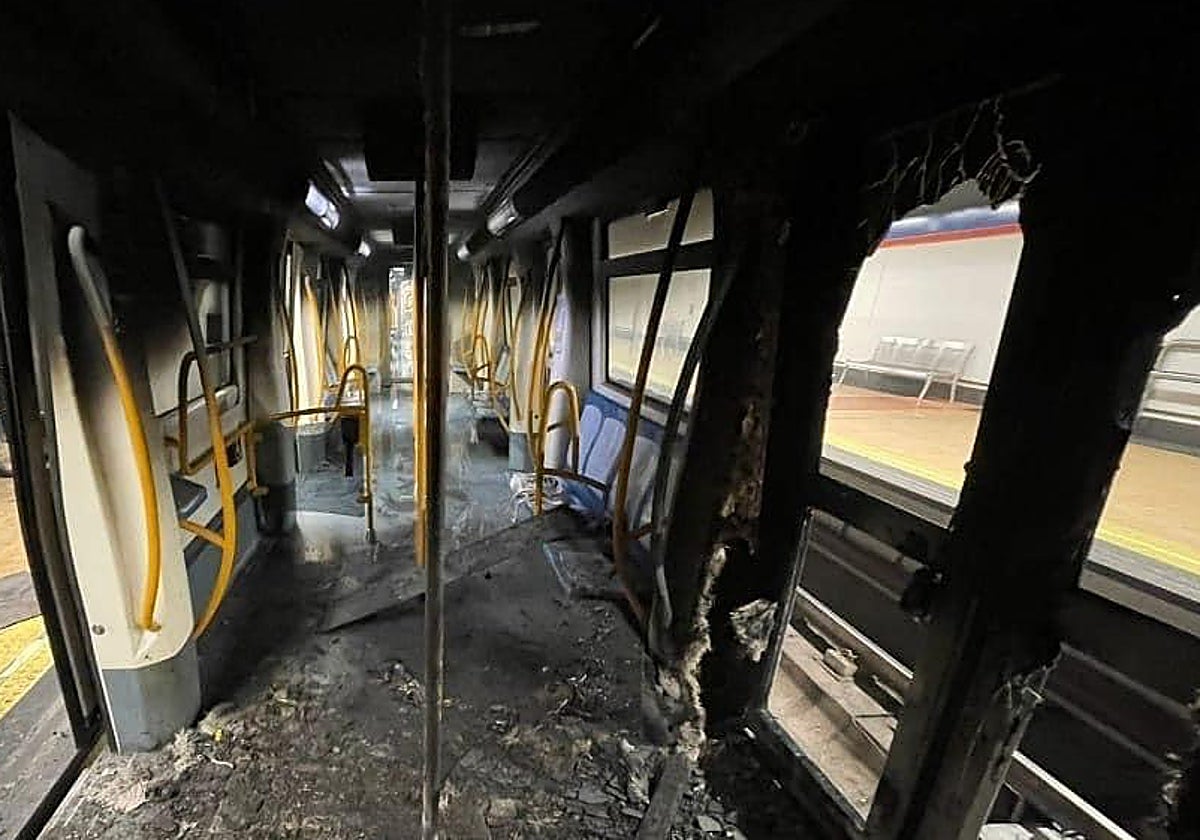 Así quedó el vagón de Metro tras la explosión de un patinete