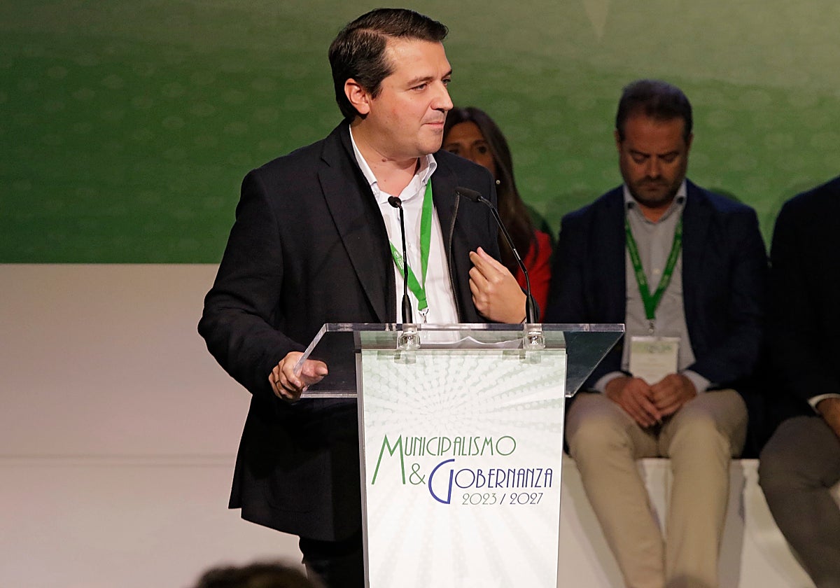 El nuevo presidente de la FAMP, José María Bellido (PP), este domingo en su discurso