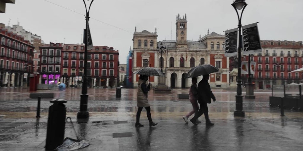El Puerto del Pico, en Ávila, anota el récord de lluvia de toda España este domingo: 126 litros