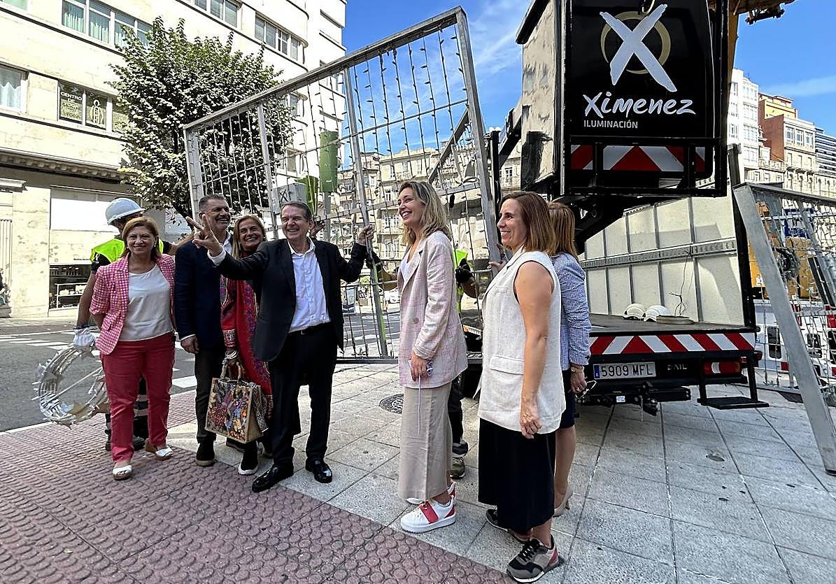 Ximénez Group comenzó la instalación del alumbrado navideño en septiembre en Vigo