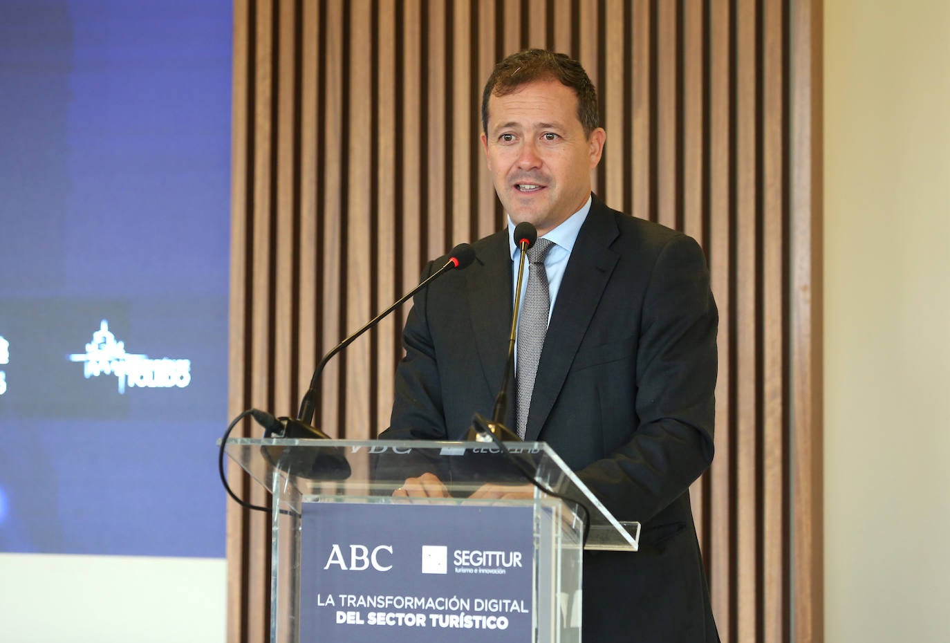 Carlos Velázquez, alcalde de Toledo