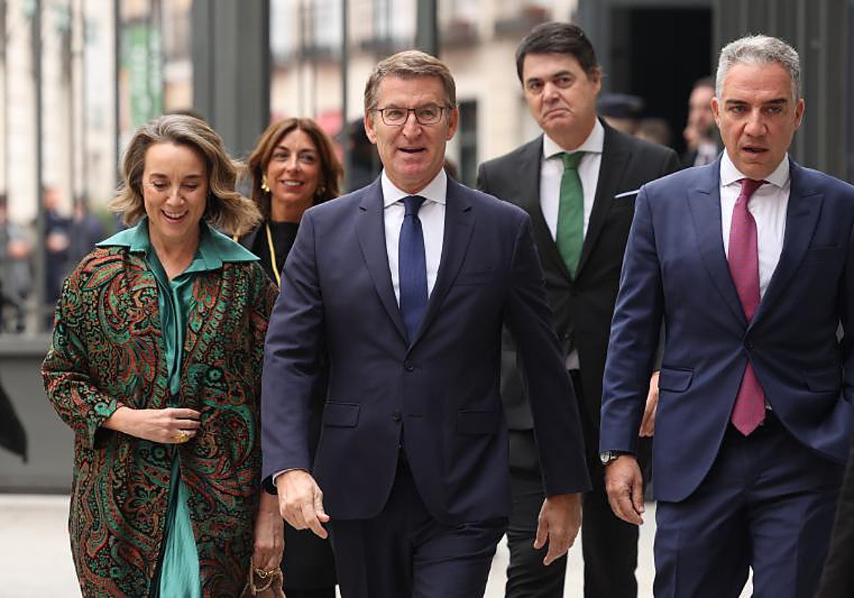 Feijóo celebra la «continuidad» de la Monarquía y lamenta el «boicot» desde el propio Gobierno