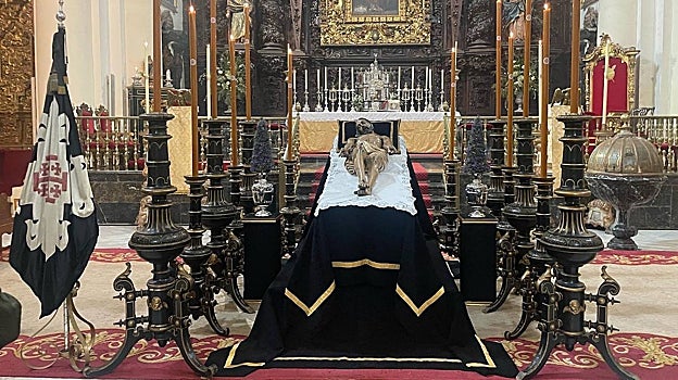 El Señor del Sepulcro, expuesto a la veneración hasta el jueves