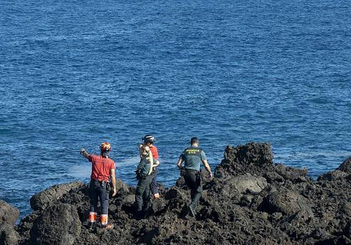 Rescatan el cadáver de un hombre en la zona del naufragio del velero 'Mai Tai' en Lanzarote
