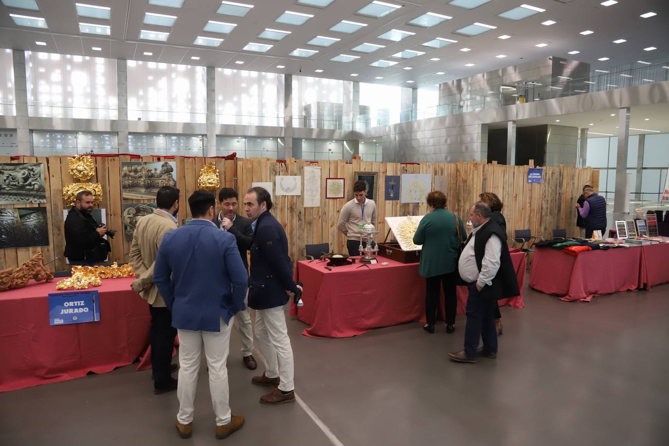 Fotos: el atractivo encuentro empresarial cofrade en Córdoba