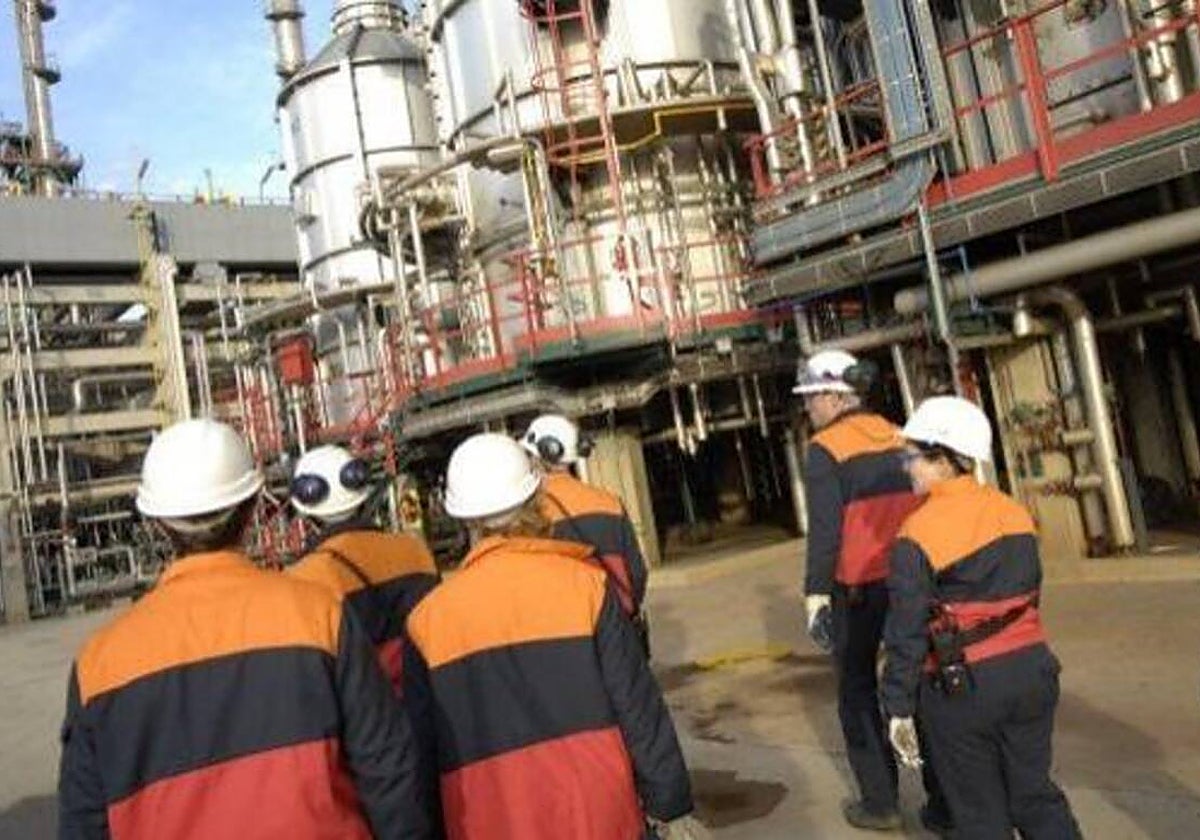 PP pide a Page dejar la «palabrería hueca» para no perder inversiones como la de Repsol en Puertollano