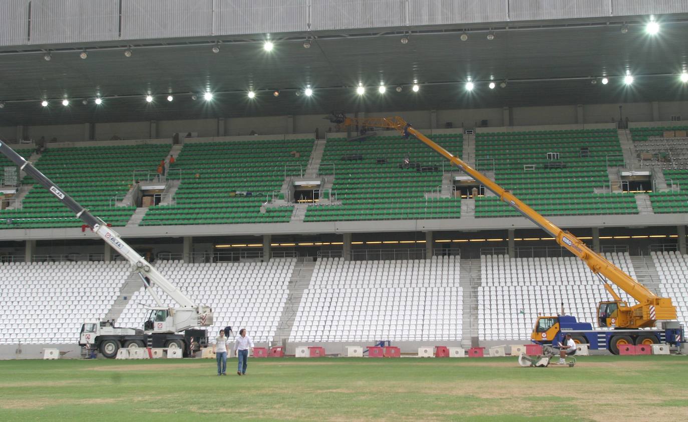 Las fotos más impactantes de los 30 años de historia del estadio El Arcángel