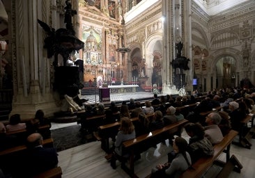 Fotos: el sentido adiós a Álvaro Prieto en la Catedral de Córdoba