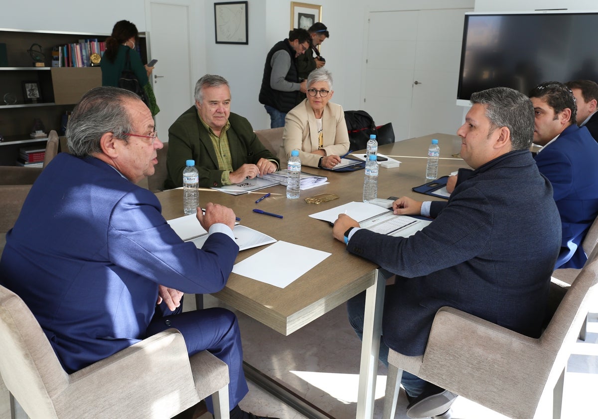 Ruiz Molina se ha reunido este lunes con dirigentes de UGT en la región