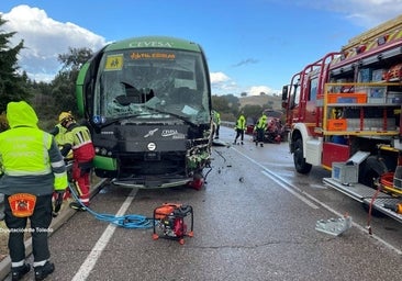 Un fallecido tras colisionar un turismo y un autobús escolar en Méntrida