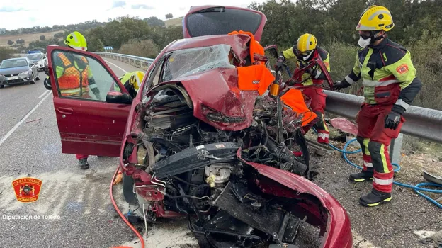 Vehículo en el que viajaba la única víctima mortal del accidente