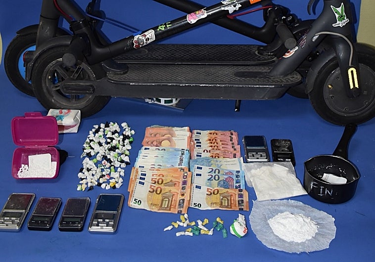 Parte del material incautado en la operación policial