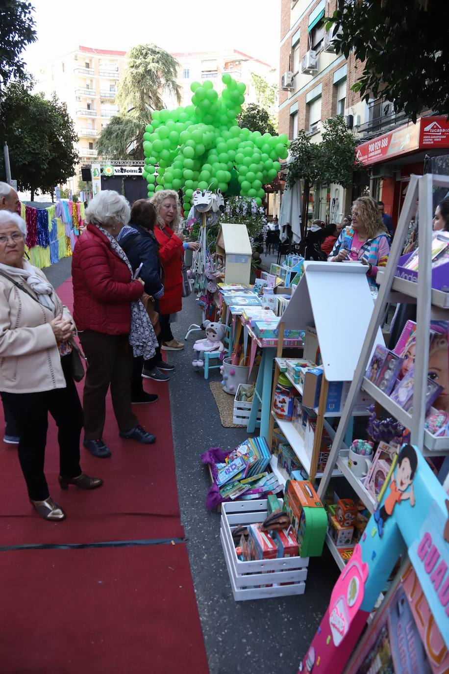 Fotos: La &#039;Shoping Garden&#039; de Ciudad Jardín lleva el comercio a la calle