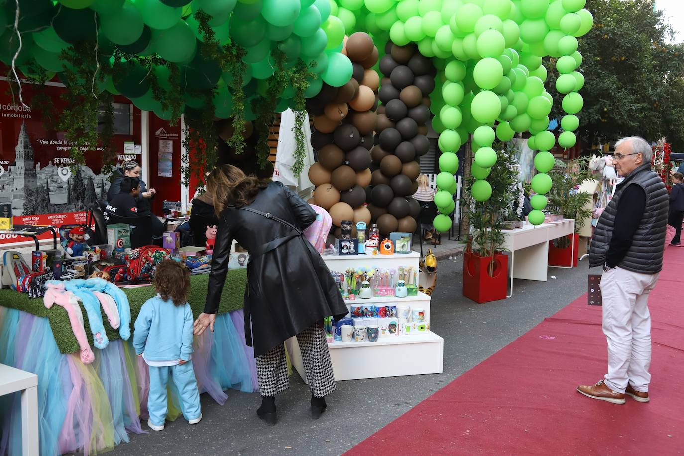 Fotos: La &#039;Shoping Garden&#039; de Ciudad Jardín lleva el comercio a la calle