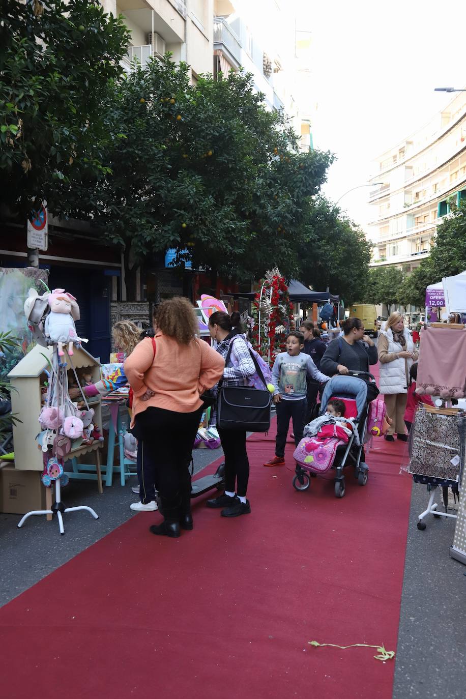 Fotos: La &#039;Shoping Garden&#039; de Ciudad Jardín lleva el comercio a la calle