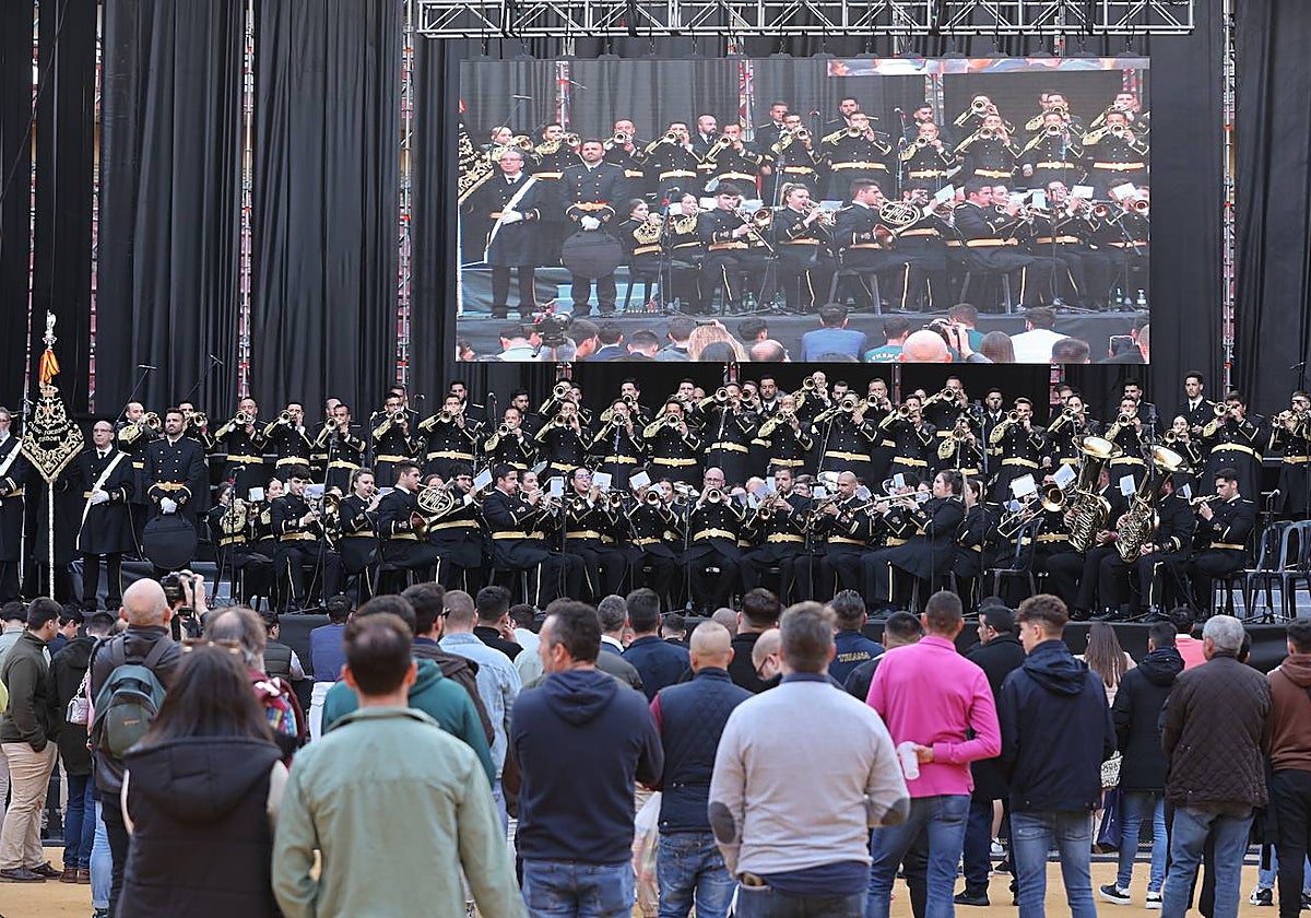 Músicos de la banda Caído-Fuensanta en el festival Magna 'La música de la Pasión'