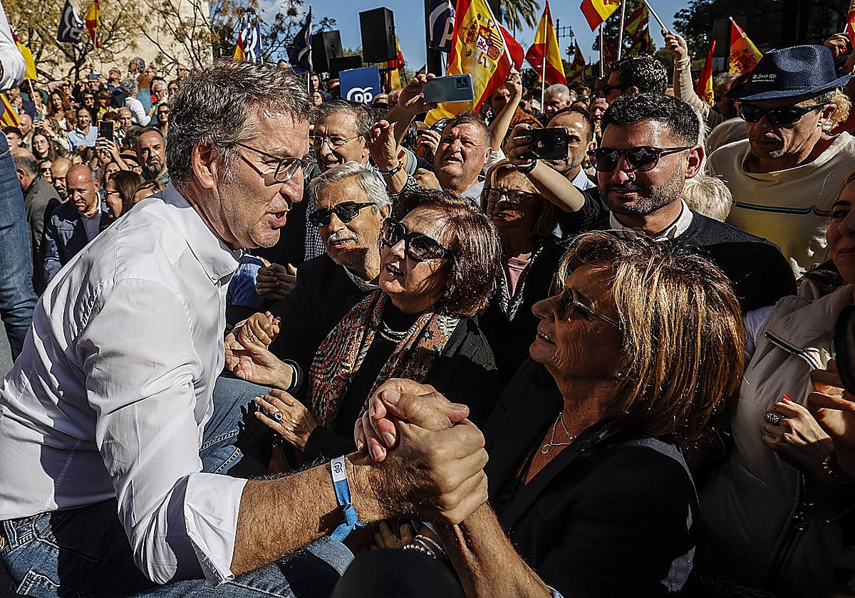 El presidente del PP, Alberto Núñez Feijóo, en un acto en Valencia contra la amnistía el domingo pasado