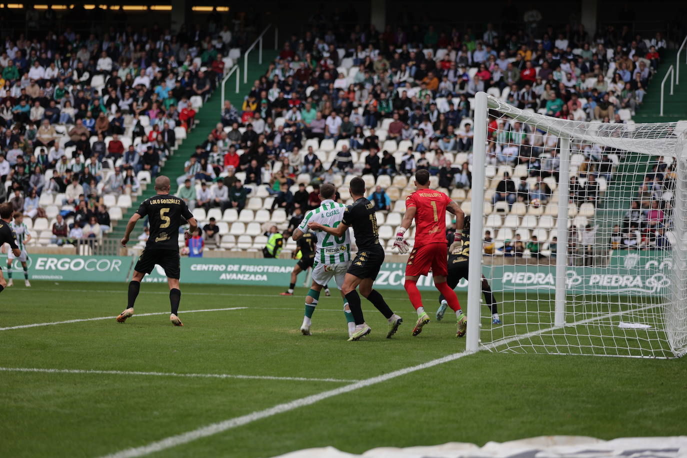 Fotos: el trepidante empate del Córdoba ante el Ceuta