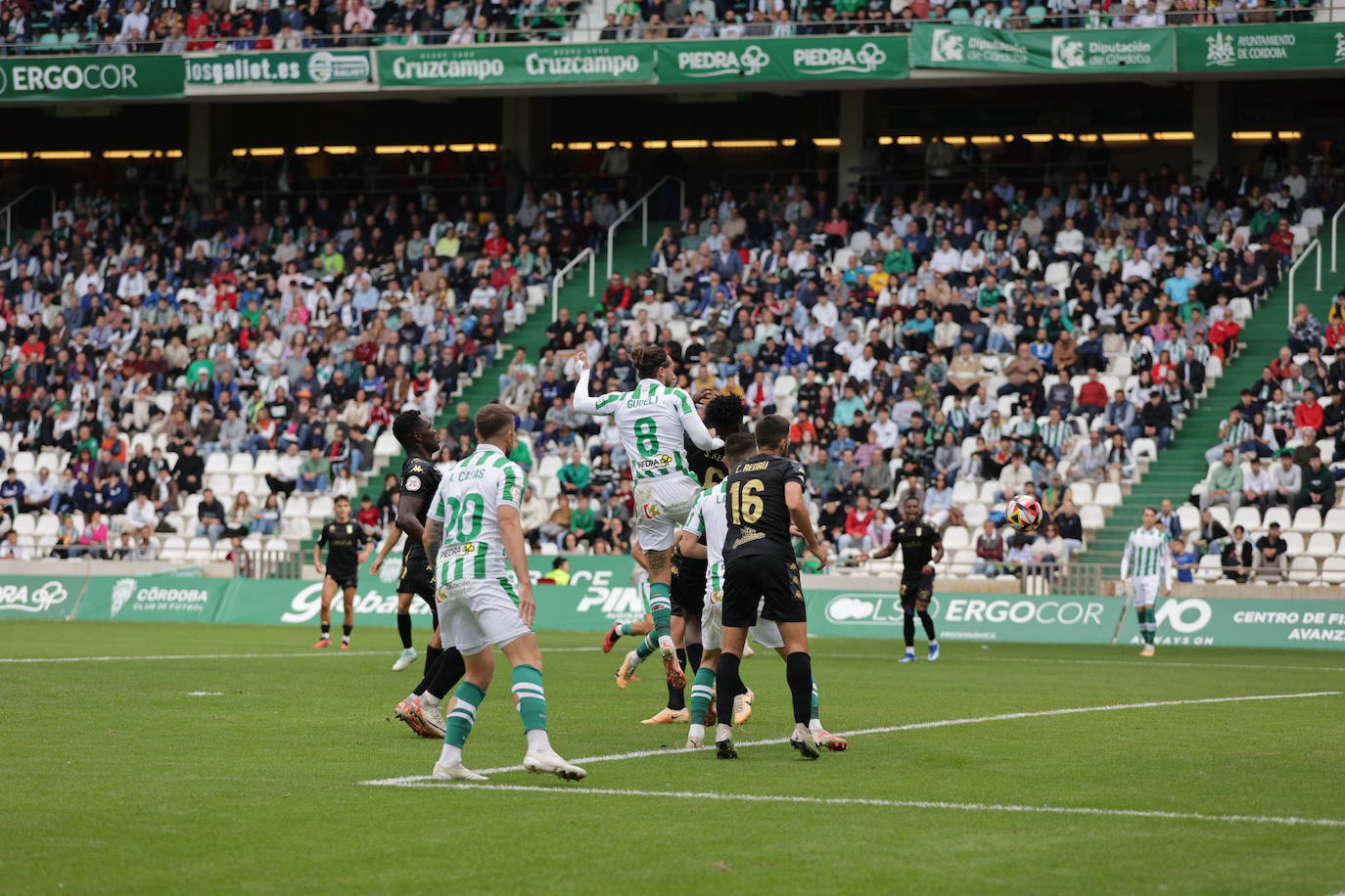 Fotos: el trepidante empate del Córdoba ante el Ceuta