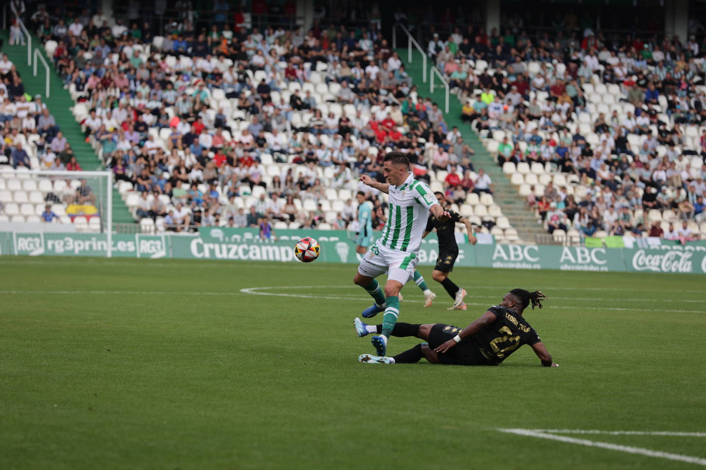 Fotos: el trepidante empate del Córdoba ante el Ceuta