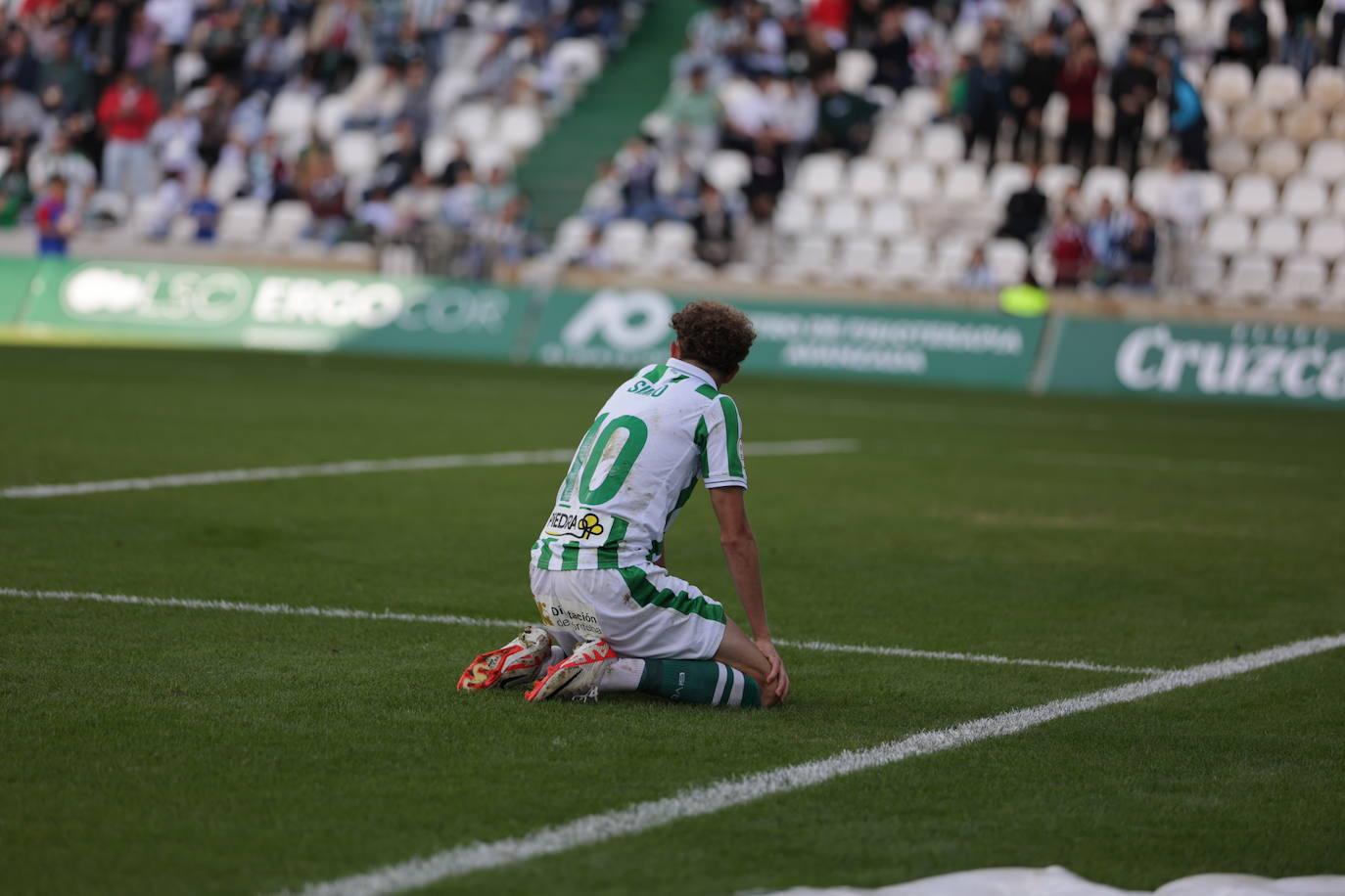 Fotos: el trepidante empate del Córdoba ante el Ceuta
