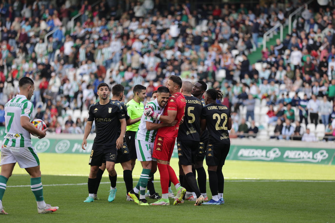 Fotos: el trepidante empate del Córdoba ante el Ceuta