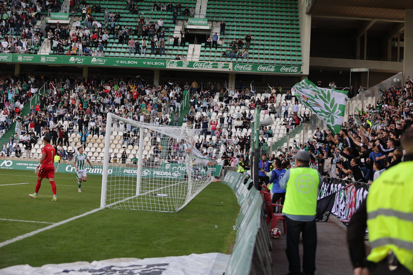 Fotos: el trepidante empate del Córdoba ante el Ceuta