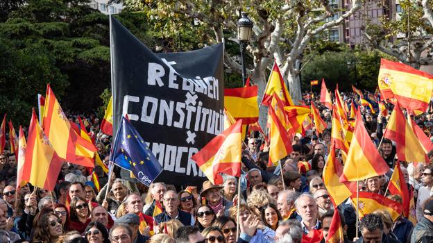 Las cifras de asistencia a las manifestaciones contra la amnistía en cada capital de España, según el PP y el Gobierno