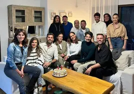 Eva González celebra su 43 cumpleaños con amigos en una coqueta casa de la Sierra de Córdoba