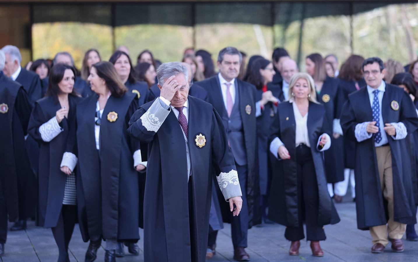 Fotos: jueces,fiscales, abogados....de Córdoba se concentran contra la amnistía pactada por Sánchez y Puigdemont