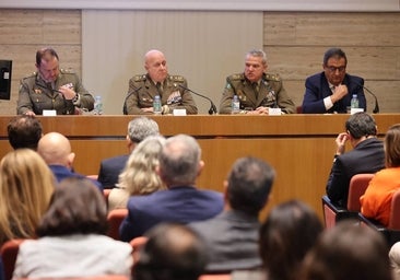 Fotos: Córdoba y la Base Logística del Ejército buscan inversores en Málaga