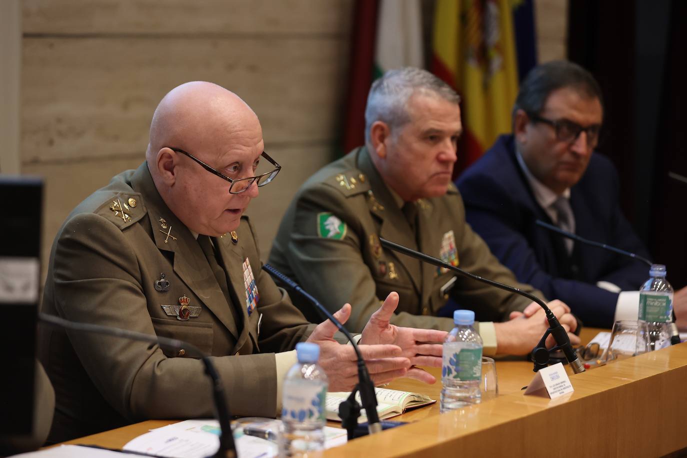 Fotos: Córdoba y la Base Logística del Ejército buscan inversores en Málaga