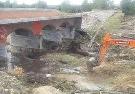 Dos puentes provisionales unen ya de nuevo Aldea del Fresno con Villa del Prado y Chapinería