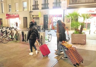Las denuncias a pisos turísticos en Madrid se disparan un 70% en el último año
