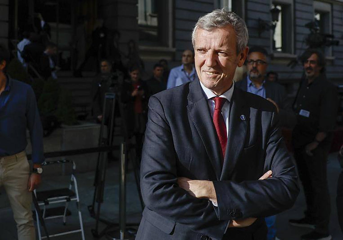El presidente de la Xunta, Alfonso Rueda, ha asistido este miércoles al debate para la investidura de Sánchez, en el Congreso