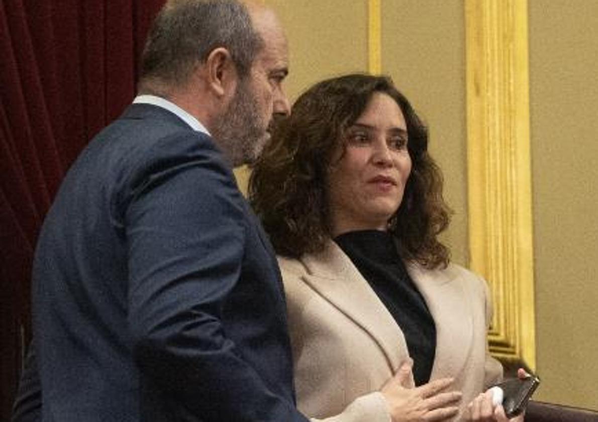 Isabel Díaz Ayuso, este miércoles en la tribuna del Congreso.