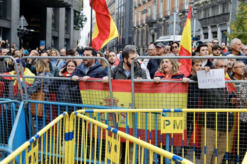 Protesta la carrera de San Jerónimo, cortada por el amplio despliegue policial