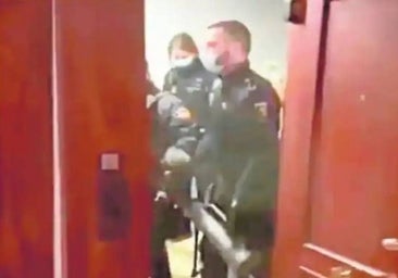 Juicio de la patada en la puerta: el inquilino de Lagasca niega fiestas clandestinas y contradice la versión de los agentes
