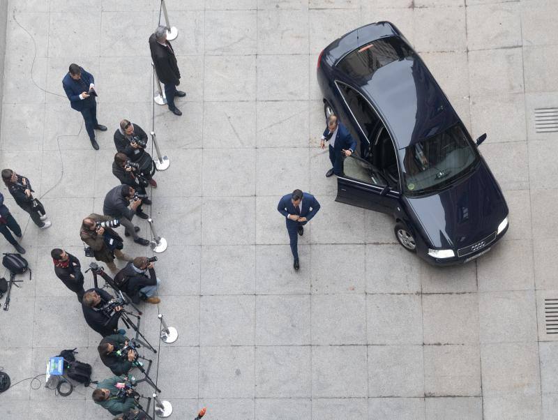 El presidente del Gobierno en funciones y candidato a la reelección, Pedro Sánchez, a su llegada a la segunda sesión del debate de investidura de Pedro Sánchez como presidente de Gobierno