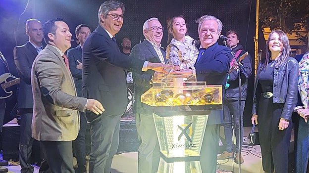 Velasco, Ximénez y Fuentes pulsan el encendido de Navidad de Puente Genil