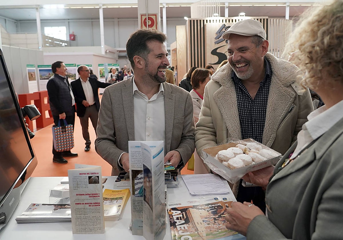 Luis Tudanca, durante la visita a Intur