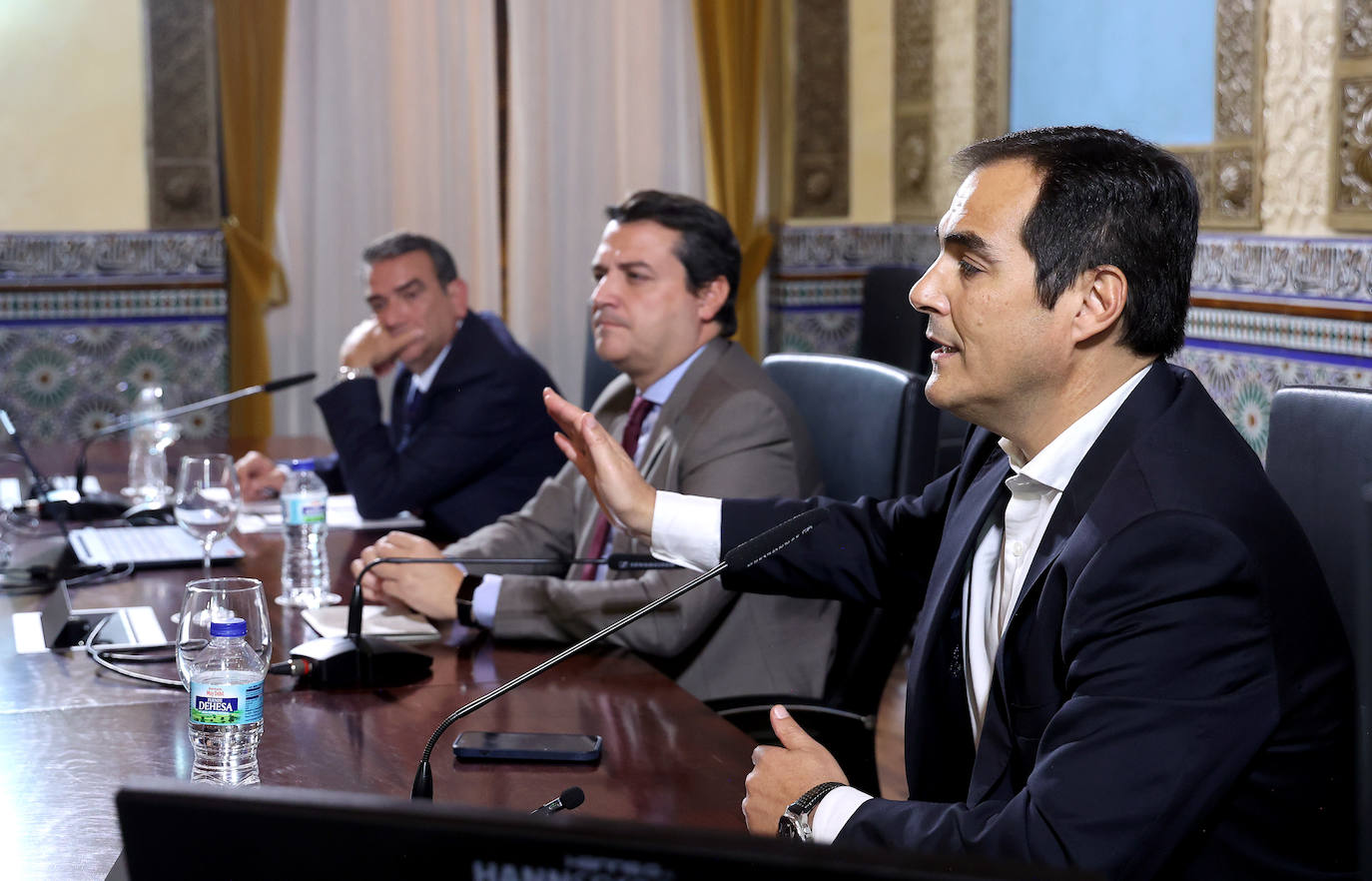 El foro del PP de Córdoba sobre la ley de amnistía, en fotos