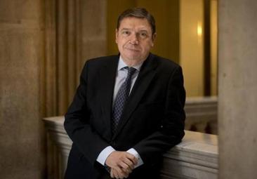 Luis Planas repetirá en el Gobierno de Sánchez como ministro de Agricultura