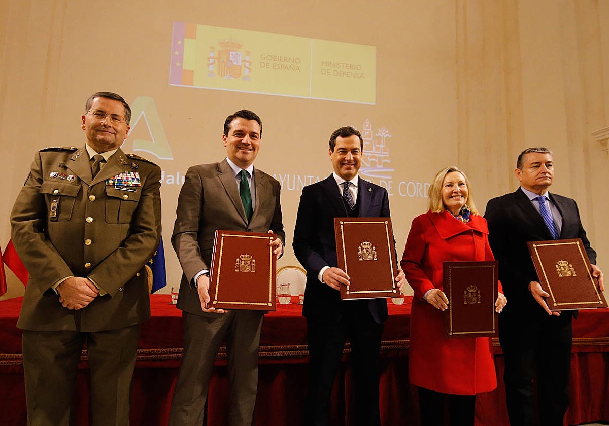 Firma del convenio de la Base Logística del Ejército de Tierra en Córdoba