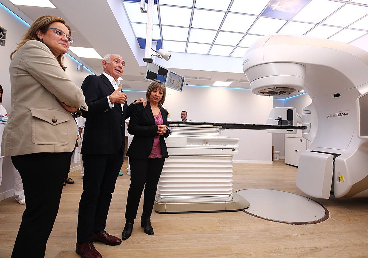 Clínica Ponferrada estrena su unidad de radioterapia tras una inversión ...