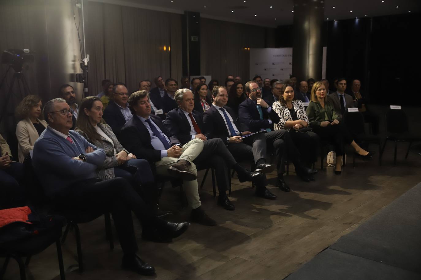 Fotos: la interesante charla de Javier Campos en el foro de Asfaco