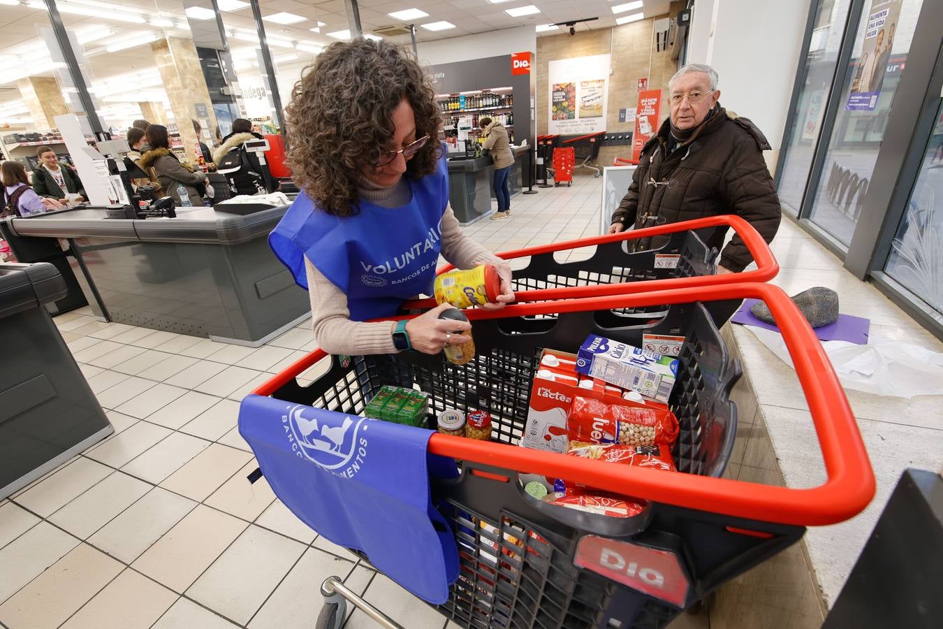 Fotos: los cordobeses se vuelcan con la Gran Recogida de Alimentos