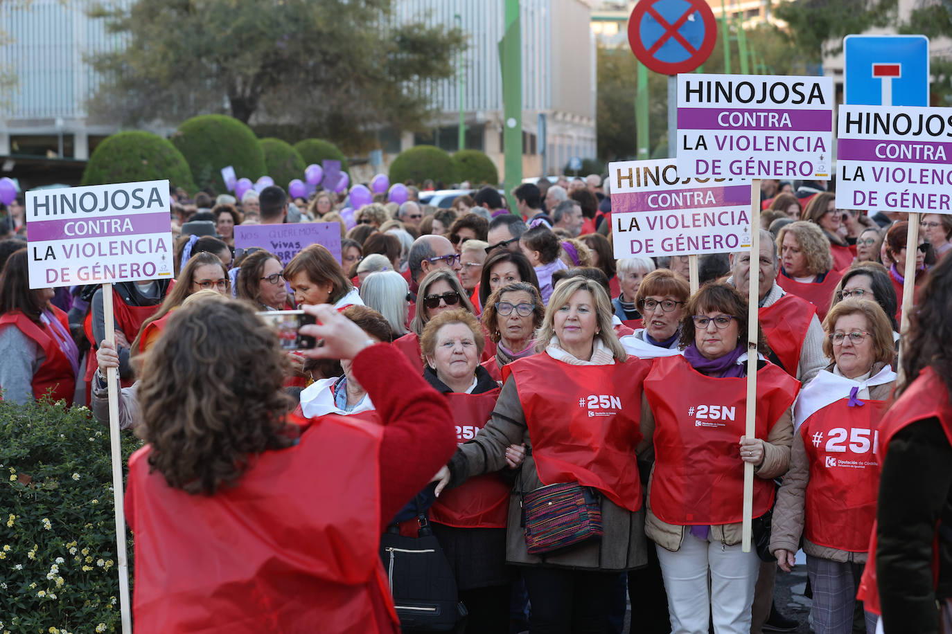 Fotos: la concurrida manifestación contra la violencia machista en Córdoba