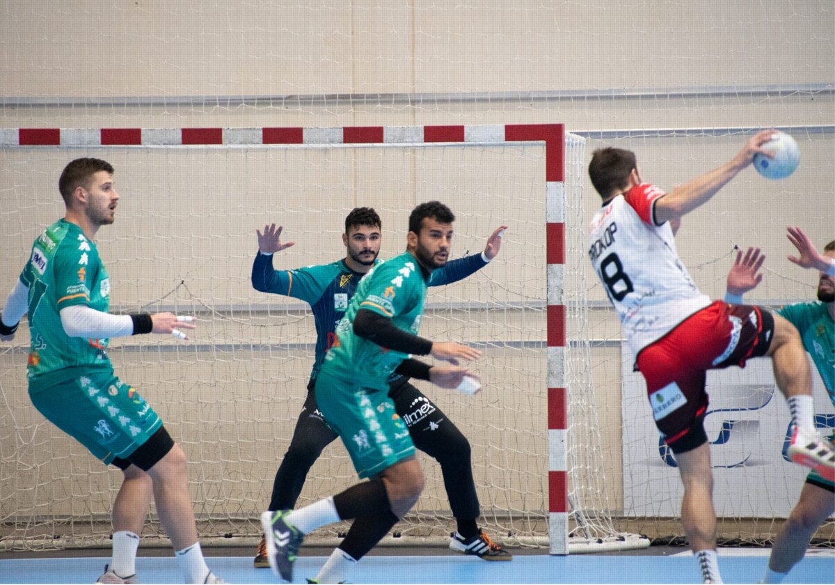 Balonmano · adidas · Hombre · Deportes · El Corte Inglés (5)