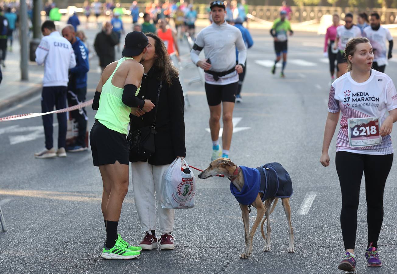 Fotos: la espectacular Media Maratón de Córdoba 2023